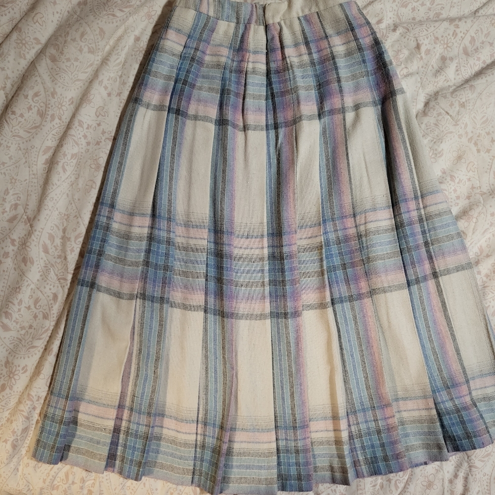 Vintage plaid pleated skirt size 2
